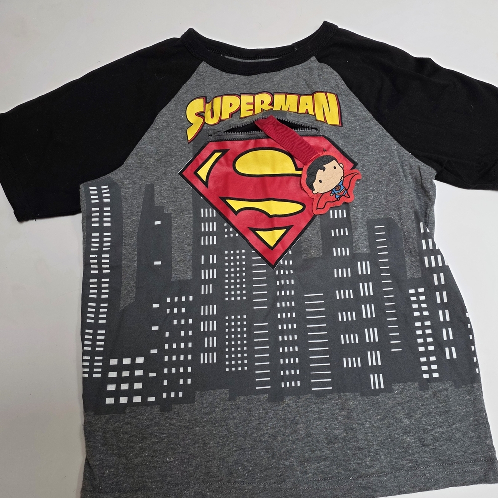 Boys Superman DC Comics Graphic Short Sleeve Size 7
